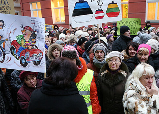 Valdība piekrīt Saeimas lēmumam nepubliskot skolotāju algas