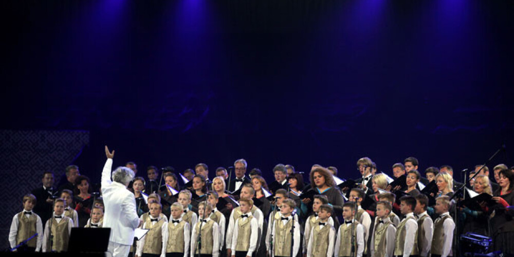 Rīgas kamerkoris "Ave Sol" aicina uz Ziemassvētku koncertiem