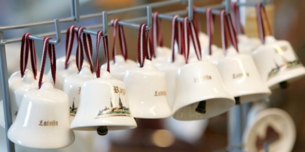 Согласно закону, в условия закупки нельзя включать предписание о том, что материал должен быть произведен в конкретной стране