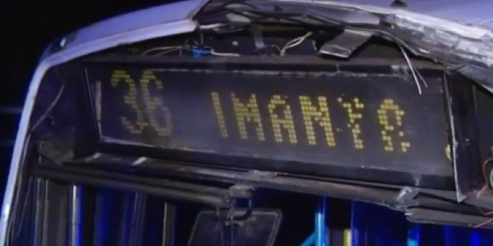 В аварию попал 36-ой автобус, курсирующий по маршруту Иманта-Вакарбулли