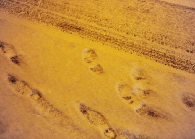 Обстановку на дорогах осложняет обледенение