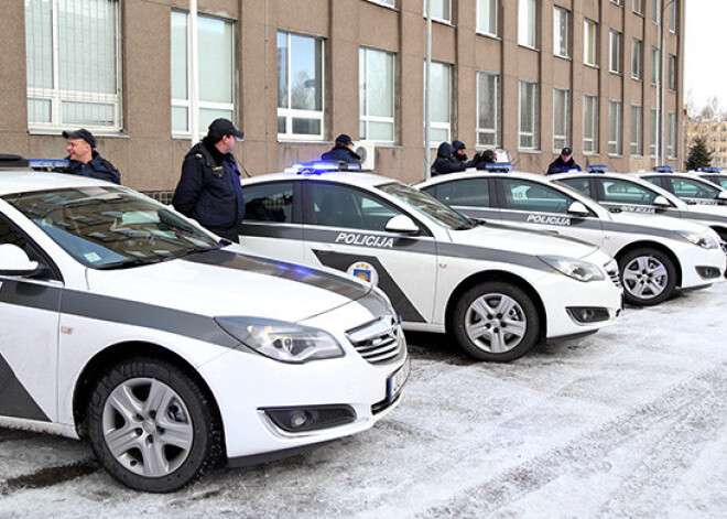 Valsts policijas 40 "Opel Insignia" iegādei iztērēti 1,86 miljoni eiro. FOTO