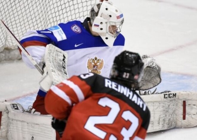 Kanādas U-20 hokejisti uzvar Krieviju un triumfē pasaules čempionātā. VIDEO