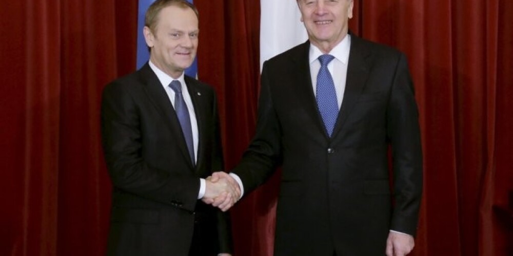 Туск и президент Латвии обсудили вопросы экономического развития