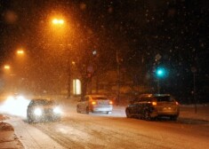 Saistībā ar naktī gaidāmo stipro vēju bija izsludināts oranžais brīdinājums.