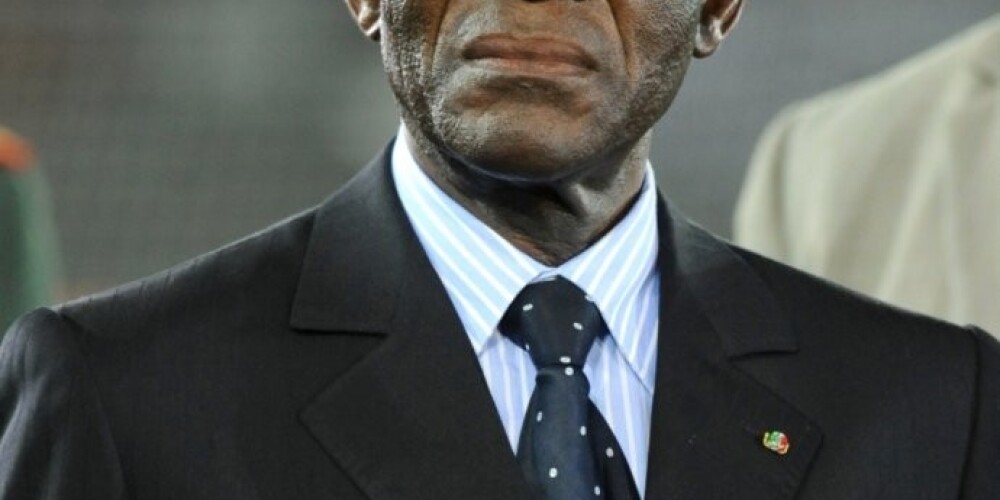 Ekvatoriālās Gvinejas prezidents Teodoro Obiangs Nguems dāvinās 40 000 tūkstošus futbola biļešu.