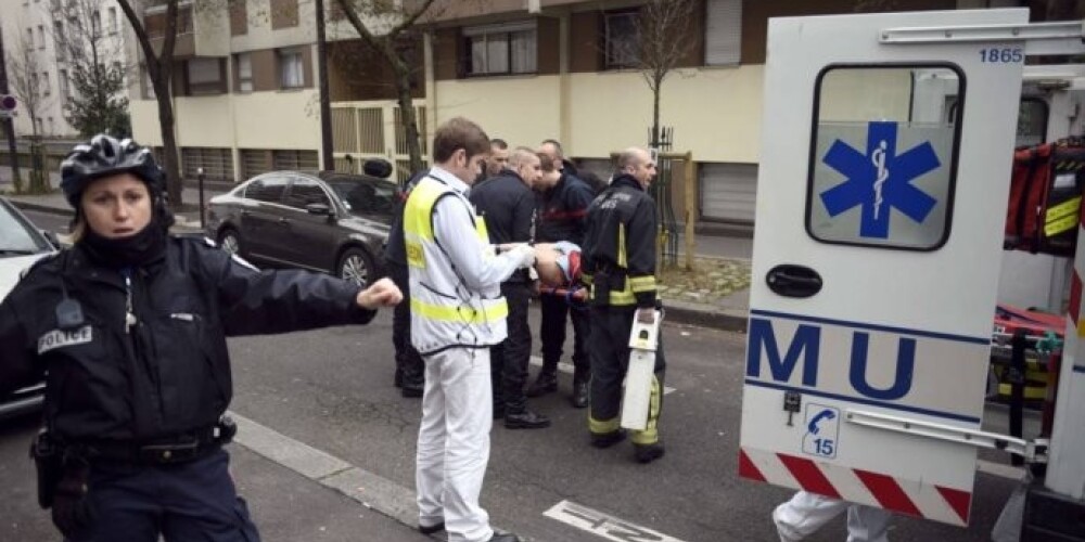 7 января в ходе вооружённой атаки на офис редакции были убиты 12 человек, в том числе двое полицейских