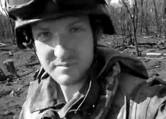 Kušnirs Rodions bija brīvprātīgais no Latvijas, karoja kaujinieku bataljonā "Vostok" un gāja bojā 21.janvārī no lodes trāpījuma sirds apvidū.