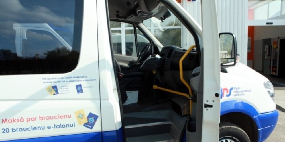 IUB pārbauda Rīgas domes lēmumu palielināt biļešu cenas arī mikroautobusos