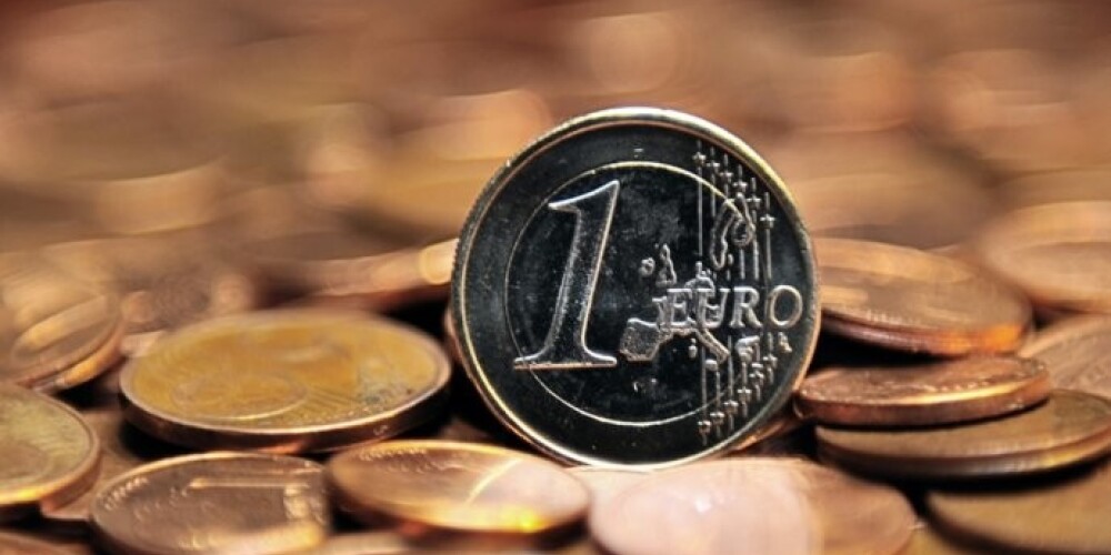 Большинство латвийцев считает, что после введения евро цены повысились