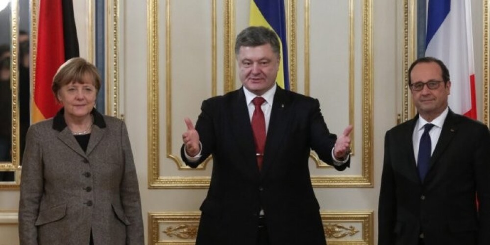 Переговоры проходят на фоне обострения ситуации на востоке Украины