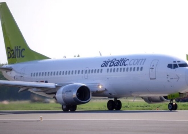 Sociālajos tīklos ziņo, ka "airBaltic" neļauj sievietēm sēdēt pie rezerves izejām