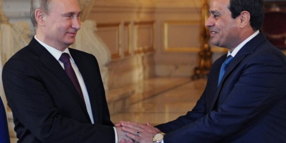 Путин навестил Каир по приглашению своего египетского коллеги Абделя Фаттаха ас-Сиси