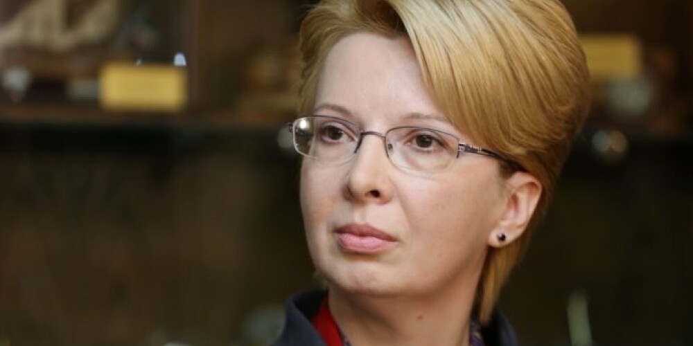 Также Мурниеце поддерживает увеличение численности латвийской армии