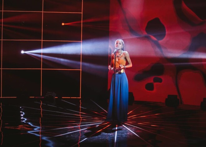 Aminata Savadogo piedalās muzikālajā konkursā „Supernova 2015”.