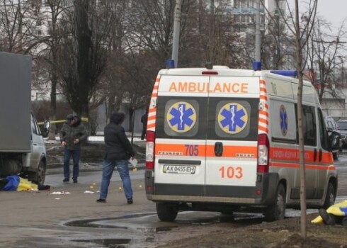 Vakar tika ziņots par diviem teroraktā bojāgājušajiem: kādu Maidana aktīvistu un milici. Pirmdien slimnīcā nomira arī ievainotais pusaudzis.