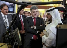 Порошенко на международной выставке вооружений IDEX-2015