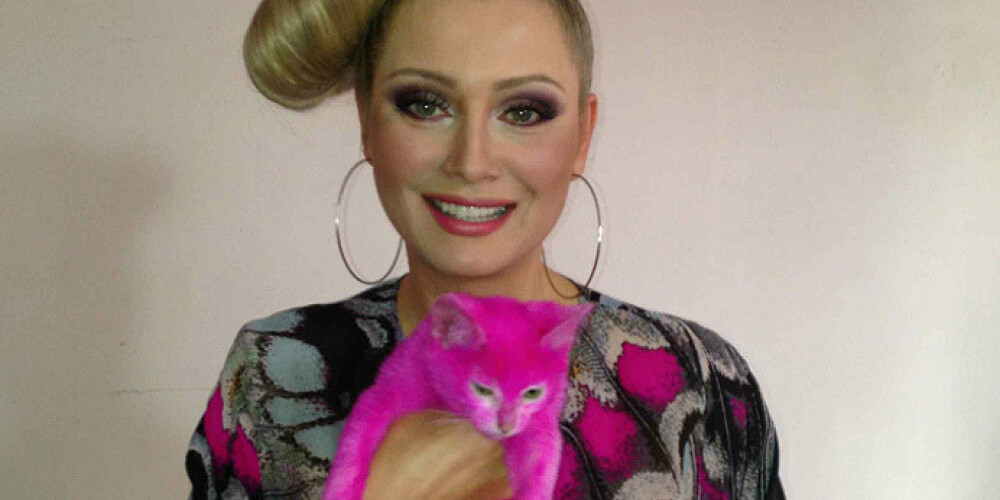 Скандал окончен: Лена Ленина опровергла смерть розового котенка