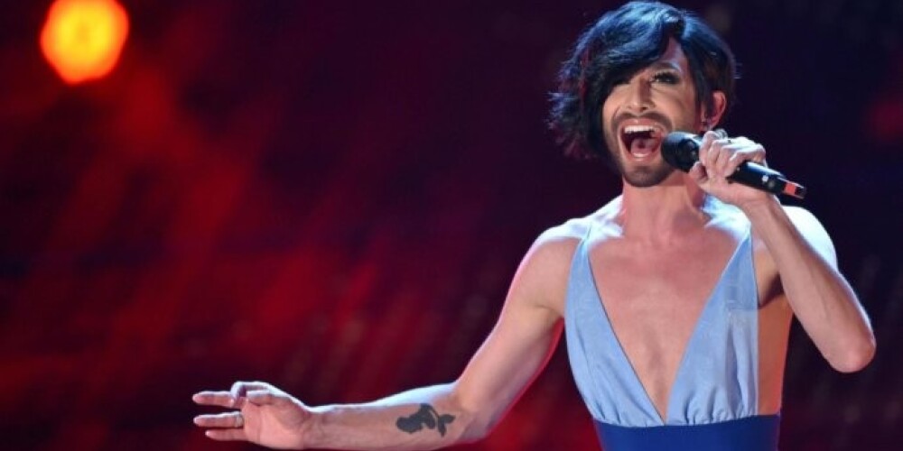Кончита Вурст представила в Берлине свою автобиографию "Ich, Conchita. Meine Geschichte" ("Я, Кончита. Моя история")