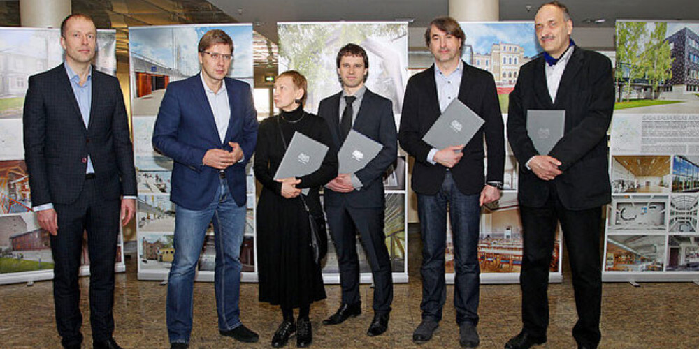 Labākie 2014. gada arhitekti saņem Rīgas pašvaldības atzinību. FOTO