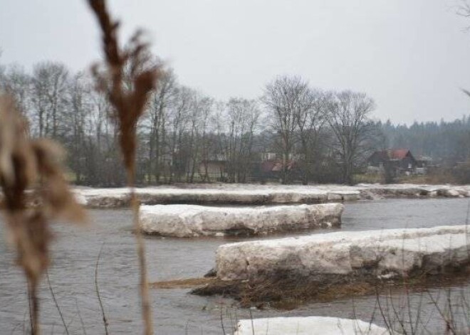 Ogrē iet ledus! Lielus pavasara plūdus neprognozē