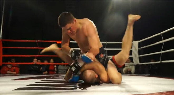 Eiropas čempions Andrejs Zozuļa iekausta ķīlnieka sagrābēju Jevgeņiju Rozi.