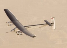 Самолет Solar Impulse 2 был представлен общественности в апреле 2014 года