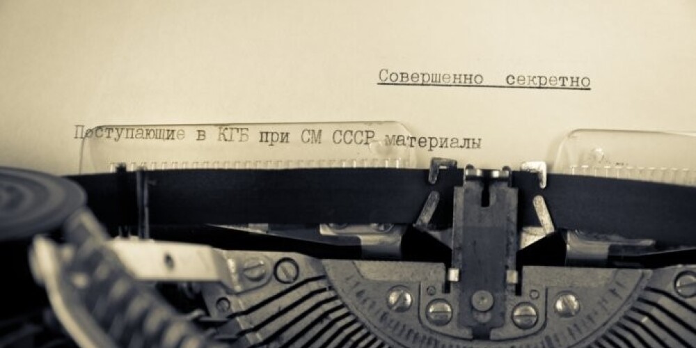 Tieslietu ministrs Rasnačs no VDK dokumentu izpētes komisijas "izēda" Kristīni Jarinovsku. Nemierā ar to ir vairāki citi vēsturnieki, kas darbojas komisijā, tostarp tās vadītājs, kurš izlēmis aiziet.