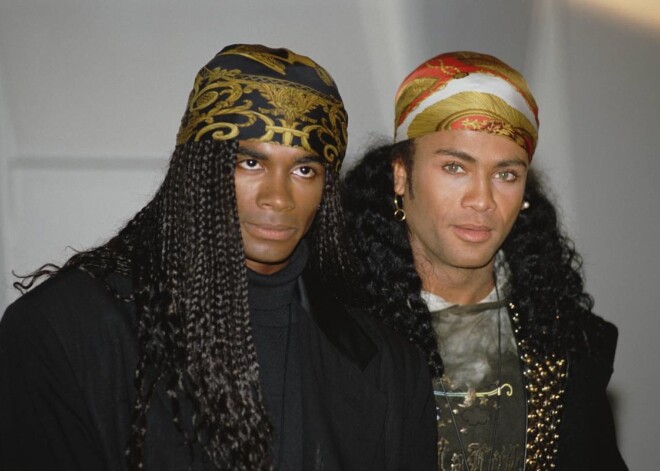 Grupa „Milli Vanilli” popularitāti iemantoja astoņdesmito gadu beigās un deviņdesmito gadu sākumā. Viņi pat saņēma „Grammy” balvu kā labākie debitanti, taču to anulēja, kad atklājās, ka puiši paši nav iedziedājuši albumu.