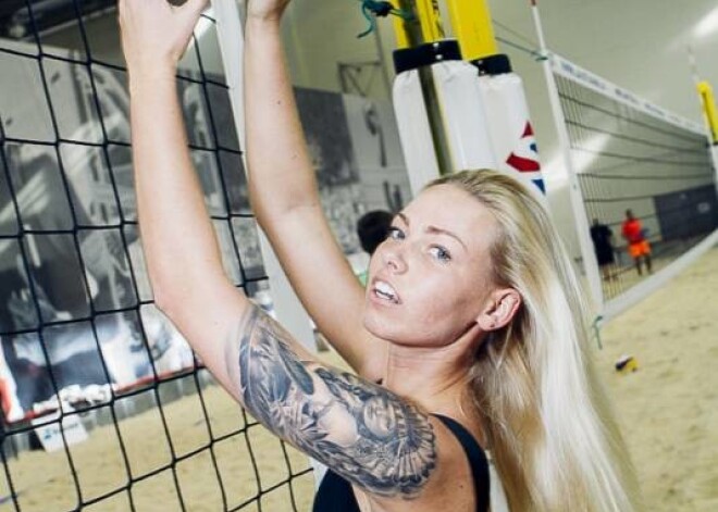 Konkursa „Miss Bikini Fitness 2015” dalībnieces piedalās pludmales volejbola un CrossFit treniņā.