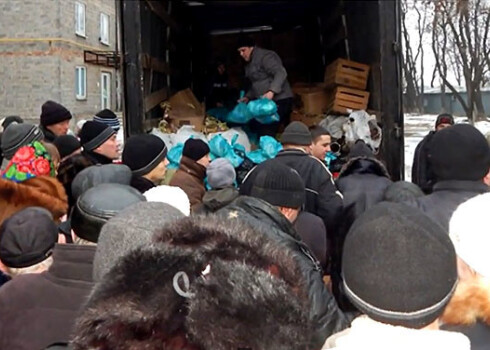 "Jaunā paaudze" sūta humānās palīdzības kravas uz Donbasu. VIDEO