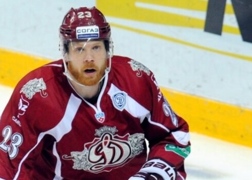 Rīgas "Dinamo" aizsargs Aleksandrs Jerofejevs savā 99. spēlē Latvijas izlasē būs valstsvienības kapteinis.