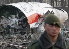 Liktenīgās Polijas prezidenta lidmašīnas vraks dienu pēc aviokatastrofas pirms 5 gadiem.