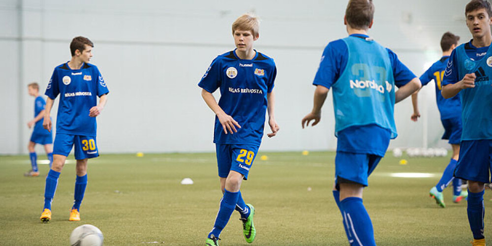 Rīgas Futbola akadēmijas jaunā sezona ir atklāta. FOTO