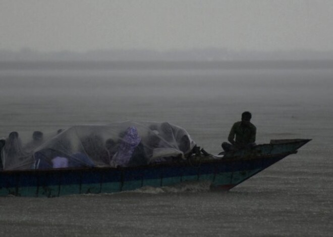В Средиземном море затонуло судно с мигрантами. Погибли 400 человек