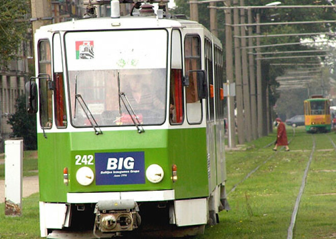 Liepājnieki sašutuši par sabiedriskā transporta biļešu sadārdzināšanos. Brauks par zaķi! VIDEO