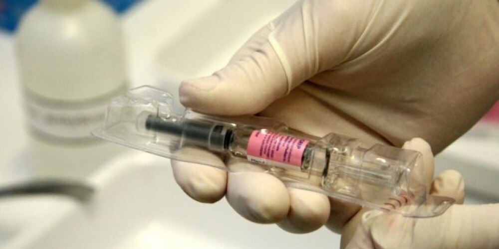 С 2000 года в Латвии умерло 35 детей, которым не сделали прививки от инфекций