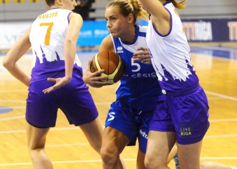 Ainars Zvirgzdiņš kandidātu sarakstā nav iekļāvis arī SK "Cēsis" līderi Sabīni Niedolu.