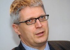 Лато Лапсу подозревают в тайном сборе информации о спецслужбах Латвии