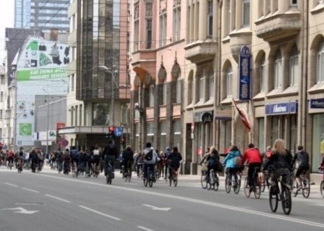 Велопробег "Критическая масса" парализовал центр Риги. ФОТО
