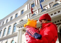 Латвия в "мамочкином индексе" значительно отстает от Эстонии и Литвы