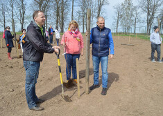 JCI Latvia prezidents Jānis Mūrmanis, JCI Latvia Latgales nodaļas prezidente Ruta Priede, LTRK prezidents Aigars Rostovskis.