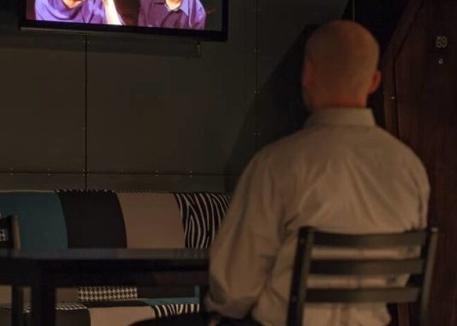 Ainas no izrādes "Mans Blasters ir izlādējies" Liepājas teātrī