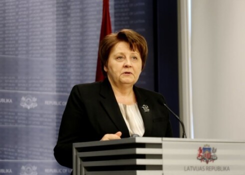 В настоящее время у Латвии такого места для беженцев нет, подчеркнула премьер