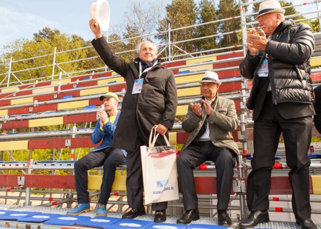 Starptautiskās Volejbola federācijas prezidents apmeklē Jūrmala Masters