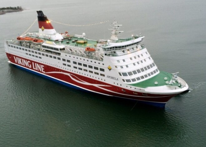 Somija izmeklē "Viking Line" prāmja braucienu jūrā ar paceltu vizieri