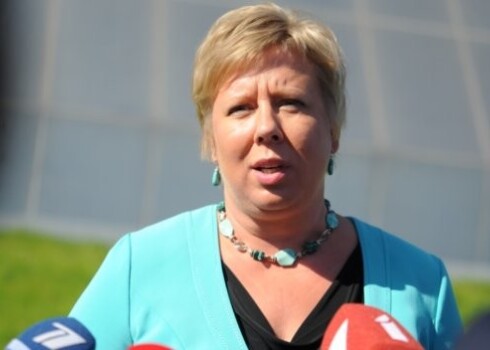 Pētersone-Godmane uzsvēra, ka Latvija uzstāj, ka bēgļu uzņemšanai jābūt brīvprātīgai.