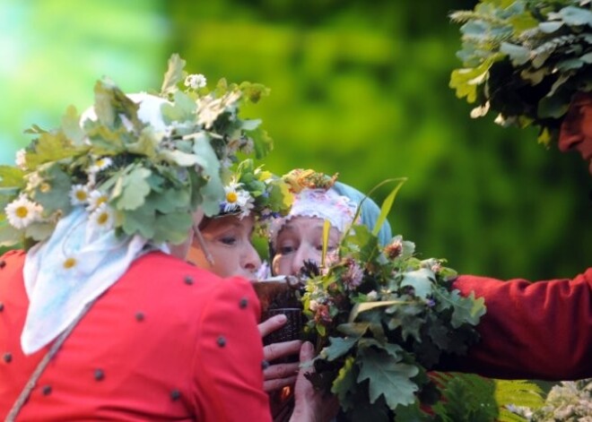 Vai šogad Jāņos līs? Pirmās prognozes, kāds laiks gaidāms jūnijā