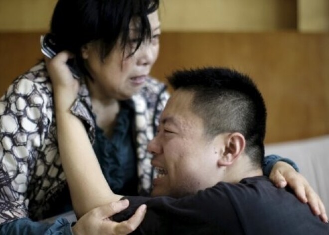 Jandzi upē Ķīnā nogrimis prāmis ar 458 cilvēkiem uz klāja. FOTO