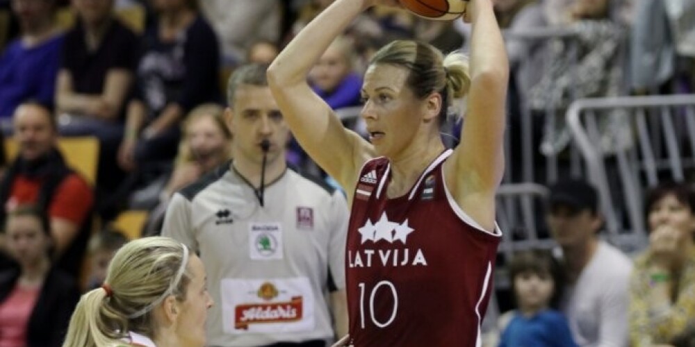 Latvijas sieviešu basketbola izlase pēdējā pārbaudes spēlē piekāpjas Zviedrijai